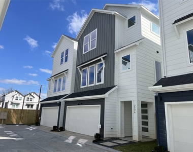 2426 Freeman Street - Photo Thumbnail 37