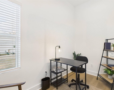 2426 Freeman Street - Photo Thumbnail 22