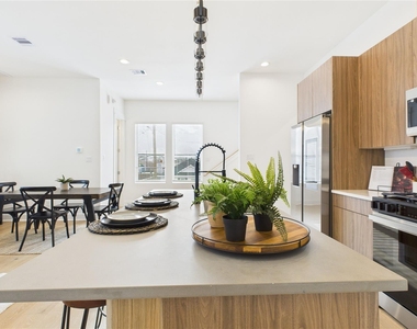 2426 Freeman Street - Photo Thumbnail 19