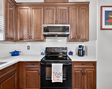 21310 Sweet Grass Lane - Photo Thumbnail 11