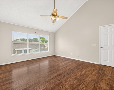 10115 Storm Meadow Drive - Photo Thumbnail 15