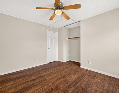 10115 Storm Meadow Drive - Photo Thumbnail 23