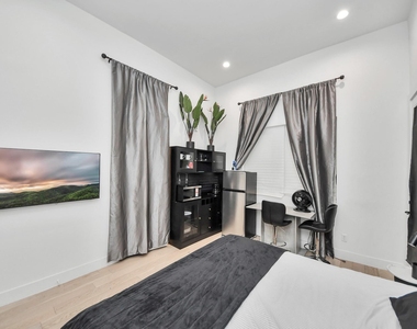 5905 Fairdale Lane - Photo Thumbnail 30