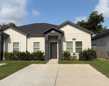 8110 Herschelwood Street - Photo Thumbnail 2
