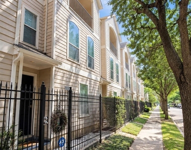 1005 Joe Annie Street - Photo Thumbnail 25