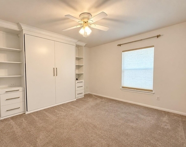 1005 Joe Annie Street - Photo Thumbnail 2