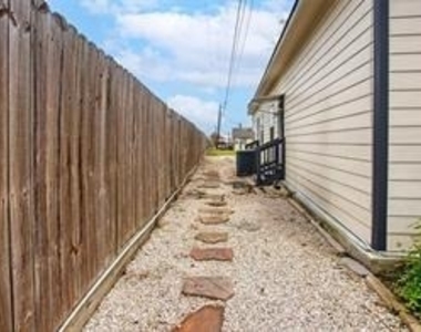 14310 1/2 Unit T Sweeney Road - Photo Thumbnail 11