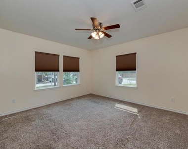 406 Emmett Street - Photo Thumbnail 9