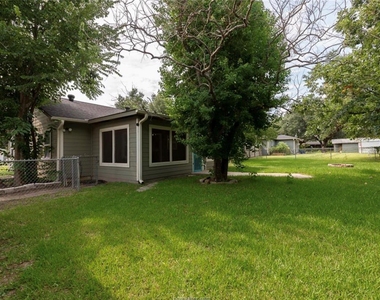 406 Emmett Street - Photo Thumbnail 19