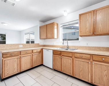 17219 Morning Blossom Place - Photo Thumbnail 13