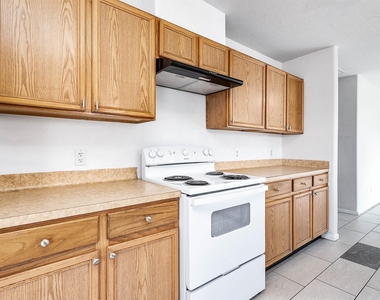 17219 Morning Blossom Place - Photo Thumbnail 12