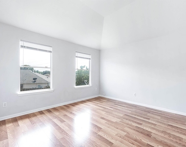 17219 Morning Blossom Place - Photo Thumbnail 18