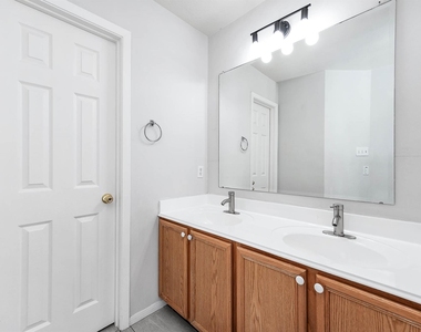 17219 Morning Blossom Place - Photo Thumbnail 27