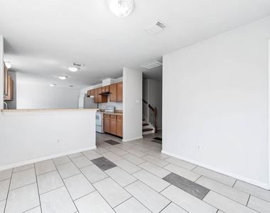 17219 Morning Blossom Place - Photo Thumbnail 9