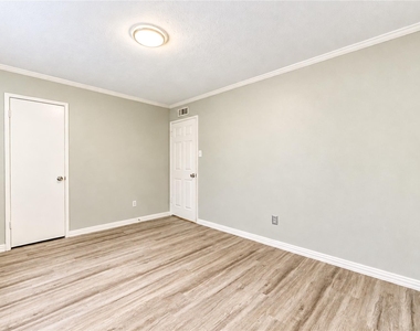6741 Tara Drive - Photo Thumbnail 20