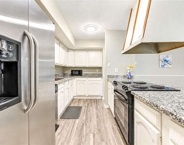 6741 Tara Drive - Photo Thumbnail 15