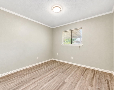 6741 Tara Drive - Photo Thumbnail 23