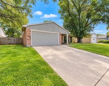 6741 Tara Drive - Photo Thumbnail 1