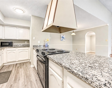 6741 Tara Drive - Photo Thumbnail 16