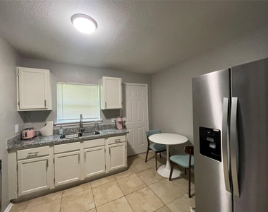 2407 Bastrop - Photo Thumbnail 6
