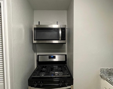 2407 Bastrop - Photo Thumbnail 7