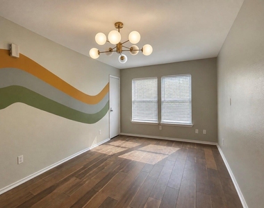 2407 Bastrop - Photo Thumbnail 13