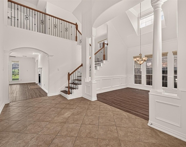 18103 Blues Point Drive - Photo Thumbnail 4