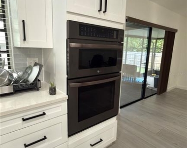 3829 Briarbrook Place - Photo Thumbnail 3