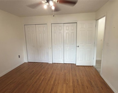 3829 Briarbrook Place - Photo Thumbnail 15