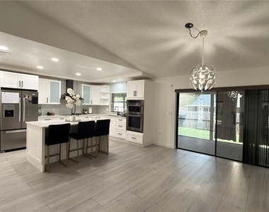 3829 Briarbrook Place - Photo Thumbnail 2