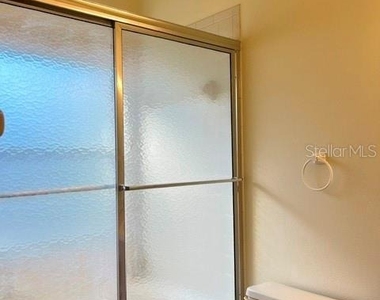 430 Berwick Circle - Photo Thumbnail 13