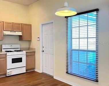 430 Berwick Circle - Photo Thumbnail 1