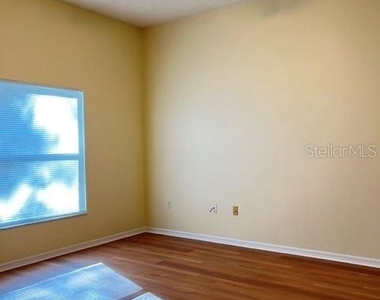 430 Berwick Circle - Photo Thumbnail 11