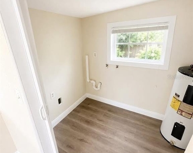 4305 Chestnut Avenue - Photo Thumbnail 5