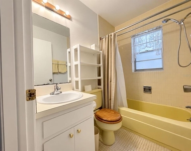 1130 Rue Des Chateaux - Photo Thumbnail 9