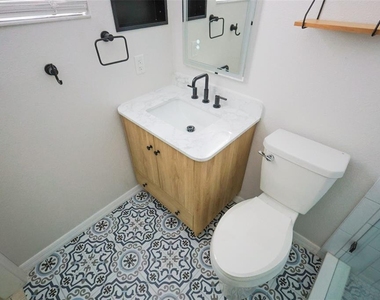 207 12th Avenue S - Photo Thumbnail 8