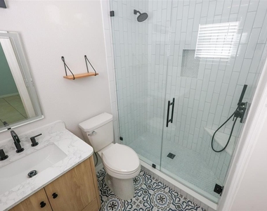 207 12th Avenue S - Photo Thumbnail 7