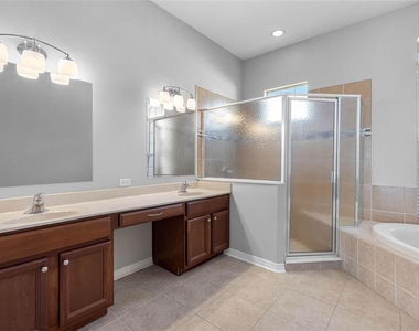 4820 Portmarnock Way - Photo Thumbnail 13