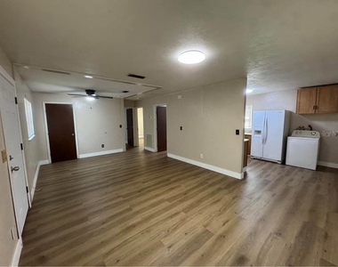 404 East Avenue - Photo Thumbnail 4