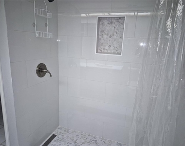270 Woodlake Wynde - Photo Thumbnail 24