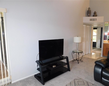 270 Woodlake Wynde - Photo Thumbnail 12