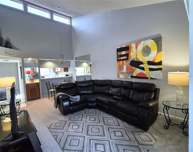 270 Woodlake Wynde - Photo Thumbnail 6