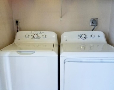 270 Woodlake Wynde - Photo Thumbnail 26