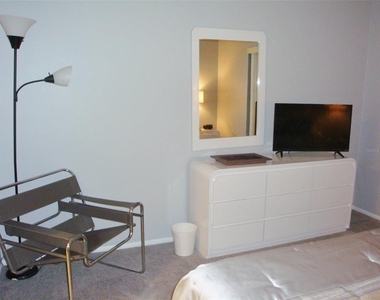 270 Woodlake Wynde - Photo Thumbnail 17