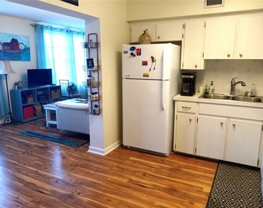 2041 Australia Way W - Photo Thumbnail 11