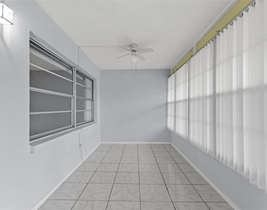 4700 Cove Circle - Photo Thumbnail 26