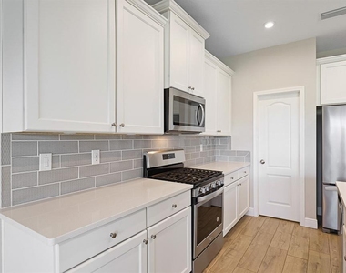 5420 Silver Sun Drive - Photo Thumbnail 9