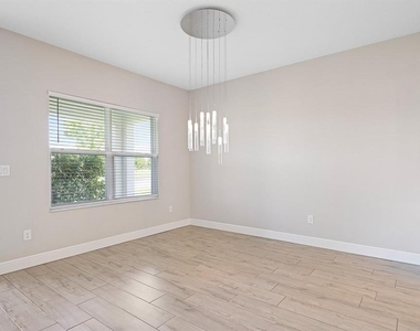 5420 Silver Sun Drive - Photo Thumbnail 11