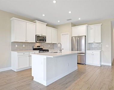 5420 Silver Sun Drive - Photo Thumbnail 7