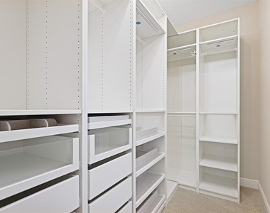 5420 Silver Sun Drive - Photo Thumbnail 18